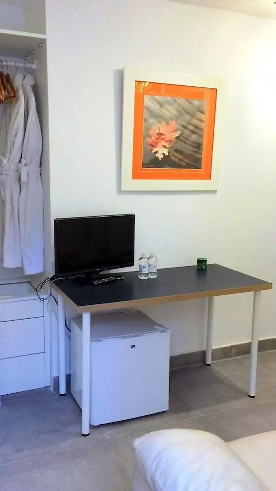 At Home In Malaga Stay & Solo Travellers Rincon de la Victoria Bed & Breakfast