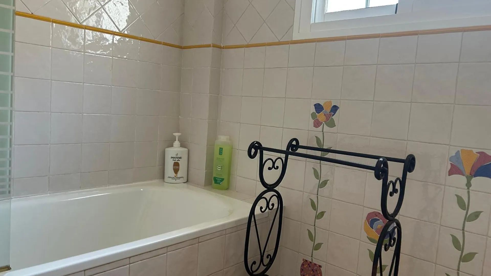 At Home In Malaga Stay & Solo Travellers Rincon de la Victoria Bed & Breakfast