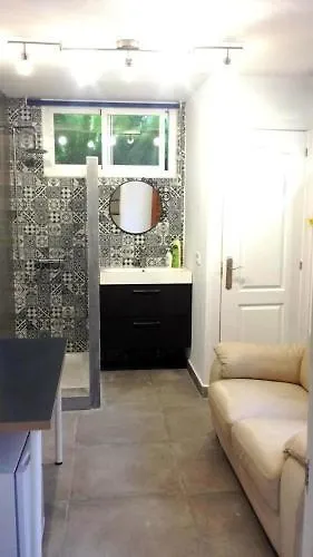 At Home In Malaga Stay & Solo Travellers Rincon de la Victoria 4*,